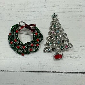 Christmas Tree Brooch Pin Unsigned AND Unsigned Christmas Wreath Brooch Pin
